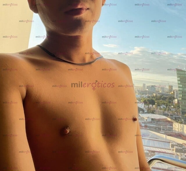FOTOS DE JOVEN GUAPO DELGADITO Y VERSÁTIL PARA DARTE PLACER