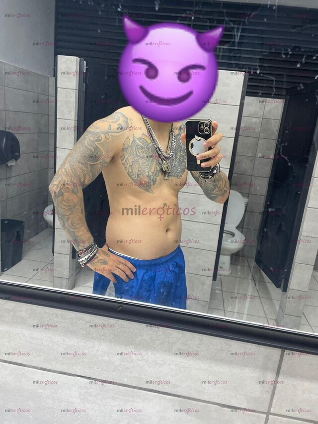 FOTOS DE ZYYZ LISTO PARA LLENARTE DE LECHE, DISCRETO Y SENSUAL