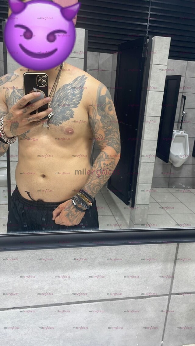 FOTOS DE ZYYZ LISTO PARA LLENARTE DE LECHE, DISCRETO Y SENSUAL