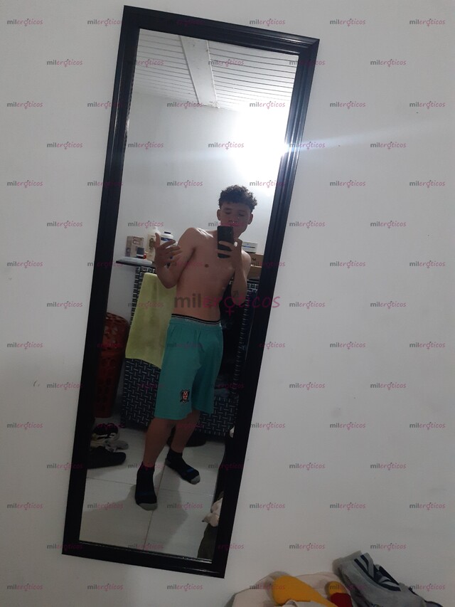 FOTOS DE HOLAA, SOY UN CHICO BISEXUAL DE 23 AÑOS