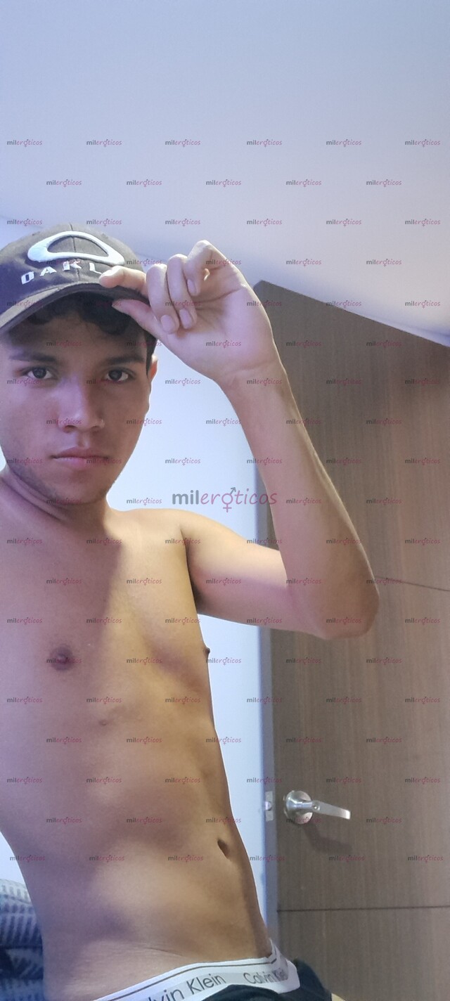 FOTOS DE JOVEN TWINK COMPLACIENTE DE TUS FETICHISTA