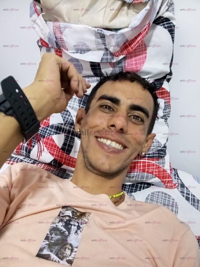 FOTOS DE HOLA JOVEN VERGON DISPUESTO A CUMPLIR SU FANTACIAS.