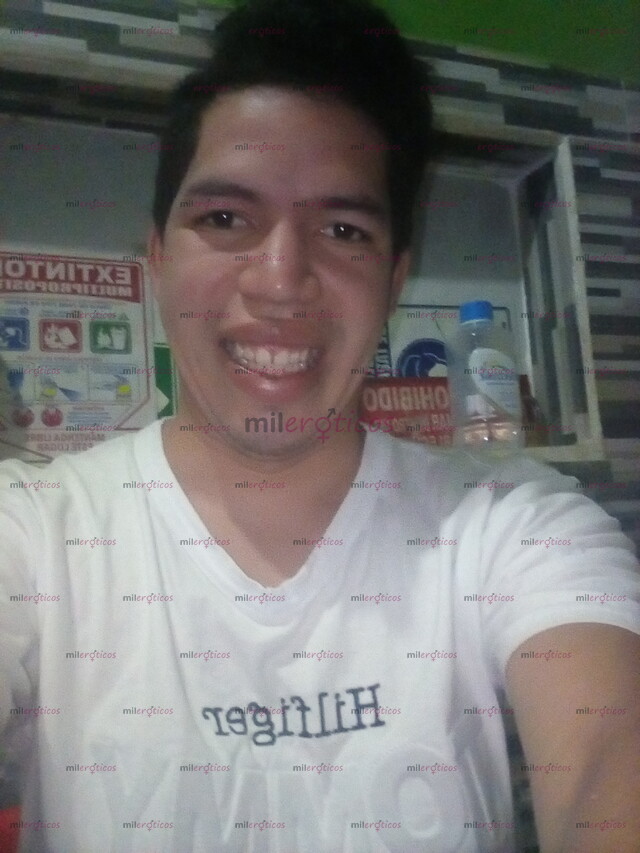 FOTOS DE ME LLAMO ORLANDO SOY UN CHICO ATRACTIVO ME GUSTA PASARLA BIEN.