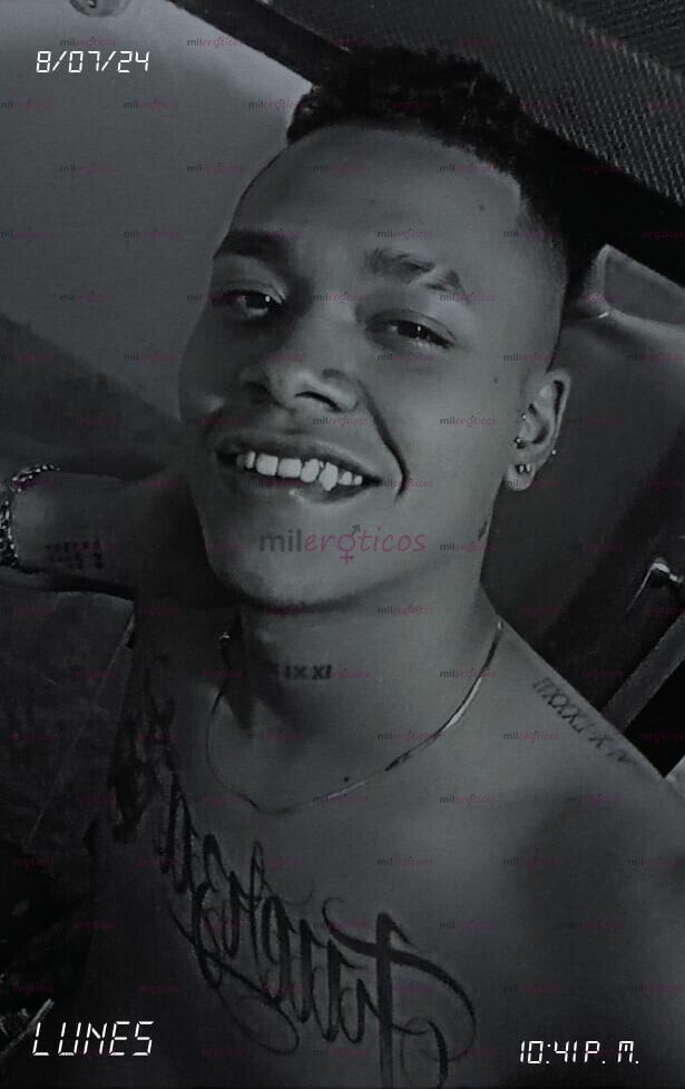FOTOS DE SEXY, JOVEN, CHICO APUESTO, CON GANAS DE HACER MUCHA LOCURAS