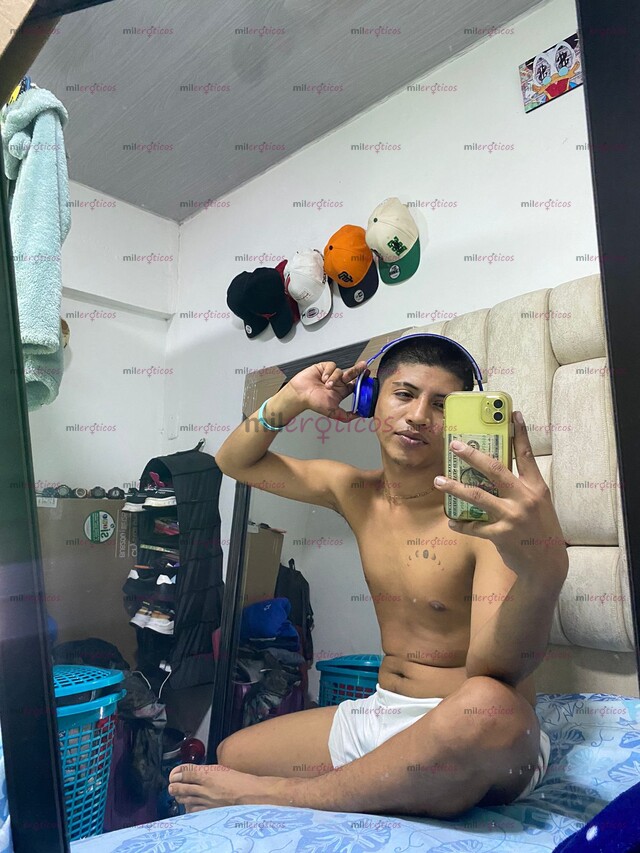 FOTOS DE MORENO ARRECHO , COMPLACIENTE Y MENTE ABIERTA