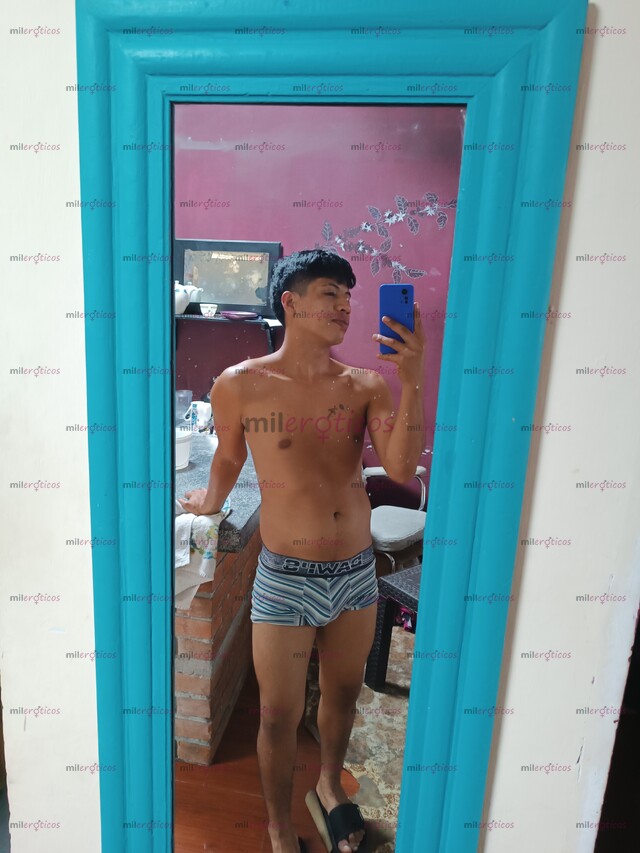 FOTOS DE MORENO ARRECHO , COMPLACIENTE Y MENTE ABIERTA