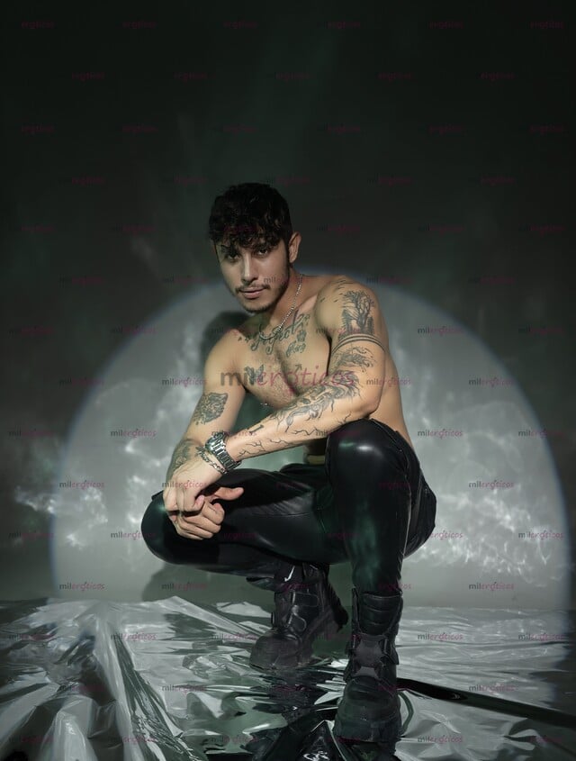 FOTOS DE TU FANTASÍA SEXUAL,CHICO GUAPO,EN LA CIUDAD,INTER