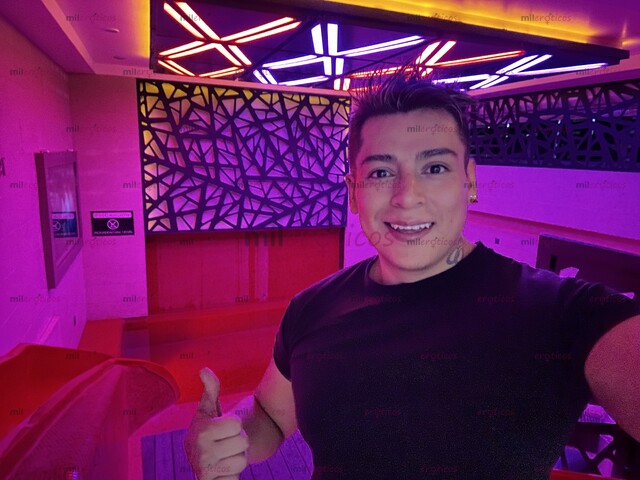 FOTOS DE MODELO INTER PASIVO CON BUEN CUERPO Y MUY CALIENTE