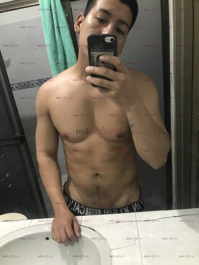 FOTOS DE CHICO HOT, AMANTE DEL BUEN SEXO SIN ASCO Y MUY APASIONADO A LA HORA DEL SEXO