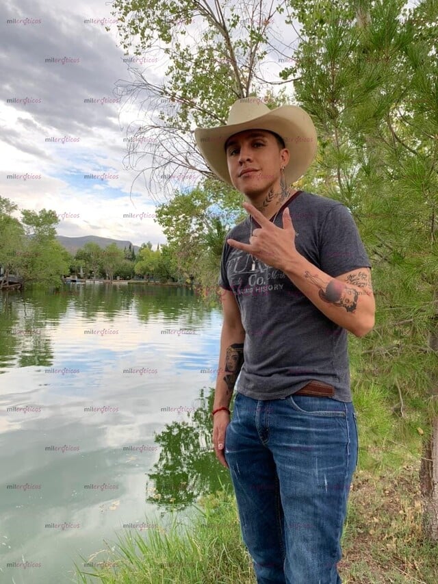 FOTOS DE FOTOS Y VIDEOS CONTENIDO EN TG GAY GAY NORTEÑO VARONIL MANDA WATHSAP