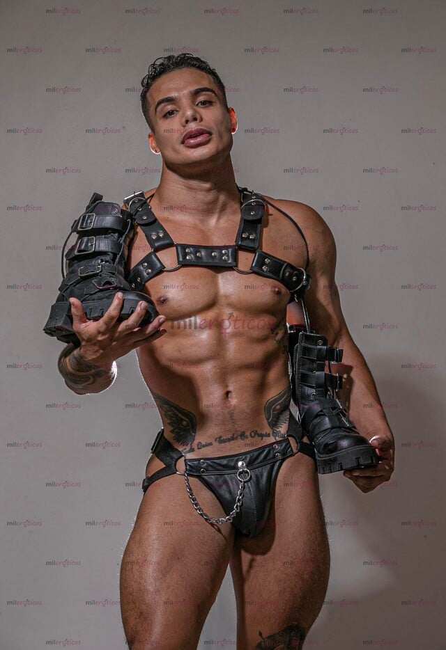 FOTOS DE MODELO Y CHICO FITNES MACHOTE Y VERGON CON MENTE MUY ABIERTA
