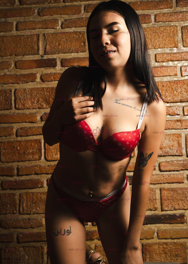 FOTOS DE AMY¡¡¡ PARA AQUELLOS QUE QUIERAN DESATAR SUS MÁS OSCURAS PERVERSIONES