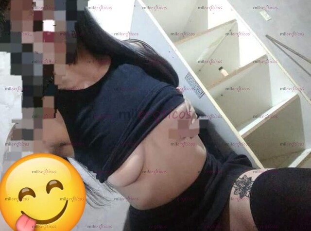 FOTOS DE CARICIAS, BESITOS Y EL MEJOR TRATO EN LA CAMA, CHICA REAL