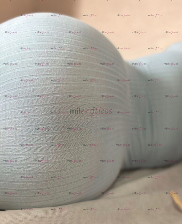 FOTOS DE DULCE, ATRACTIVA, NUEVA EN EL AMBIENTÉ ME LLAMO ESMERALDA Y ESTARE DANDO MIS SER