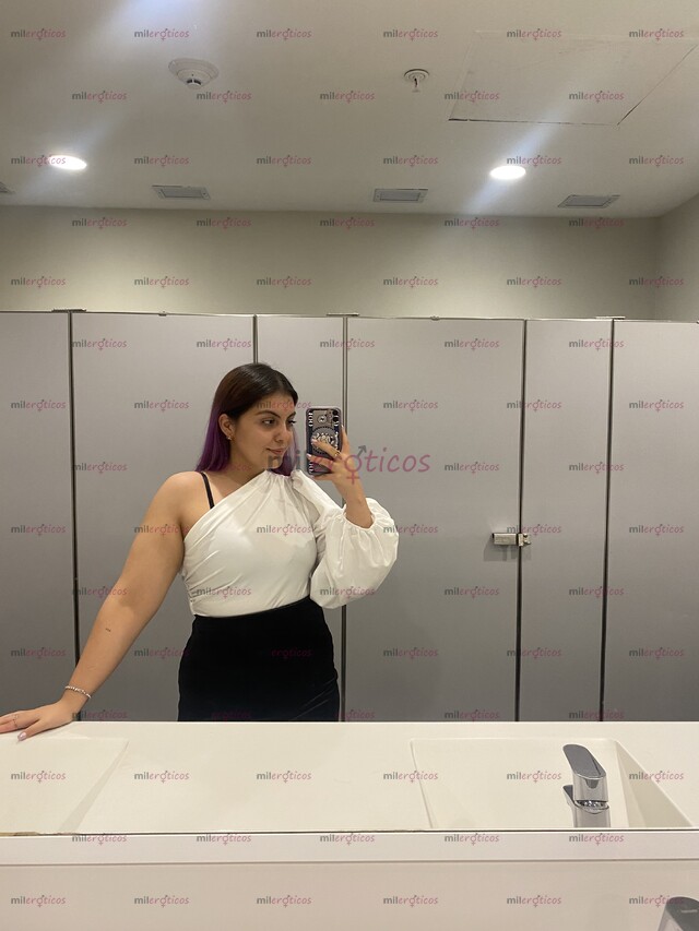 FOTOS DE SOFI , DISCRETA , COMPLACIENTE Y DISPONIBLE PARA TI CON LUGAR EN MTY