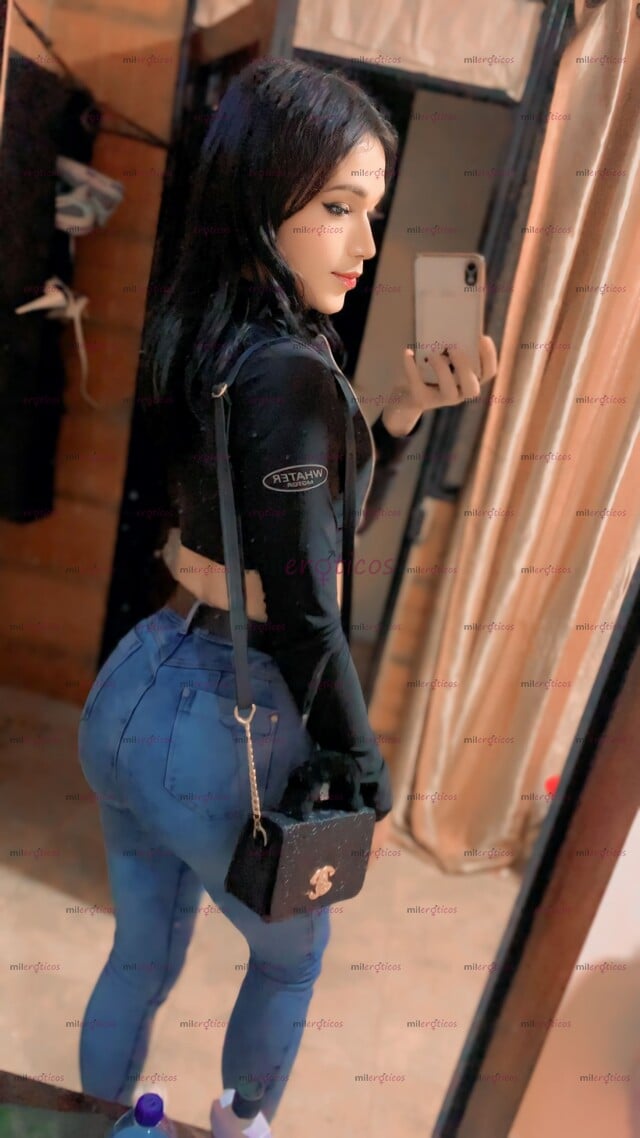 FOTOS DE SOFIA DE OJOS VERDES PIEL BLANCA LINDAS NALGAS
