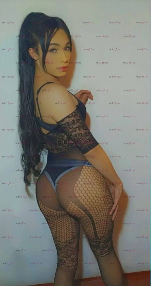 FOTOS DE SOFIA DE OJOS VERDES PIEL BLANCA LINDAS NALGAS