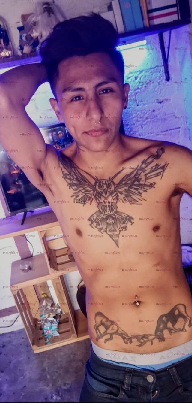 FOTOS DE MORENO, DELGADO , COMPLACIENTE Y DE BUENA VERGA