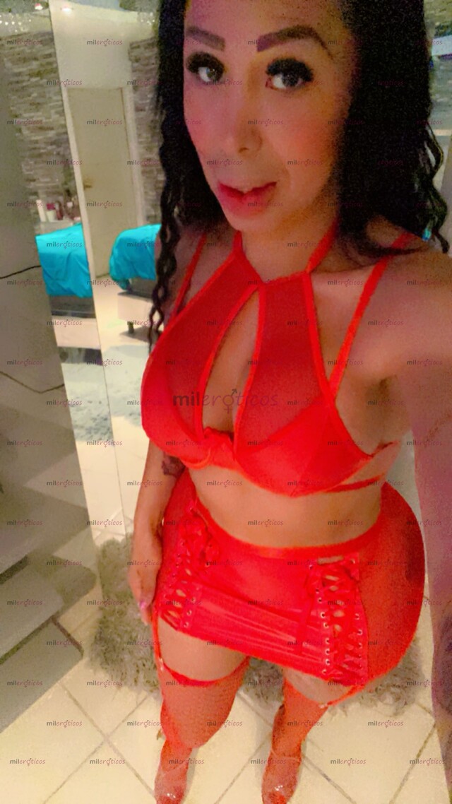 FOTOS DE PELINEGRA EXUBERANTE ADICTA AL SEXO Y FANTASÍAS CON LUGAR CÉNTRICO