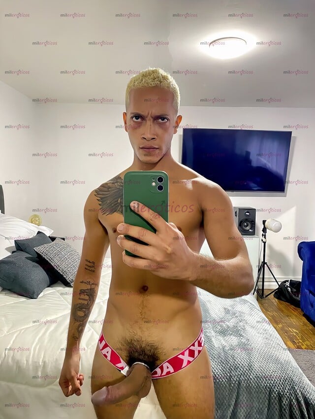 FOTOS DE ACTIVO JOVEN SERIO MACHO DOMINANTE POCOS DÍAS DE VACACIONES 3158 01. 1358