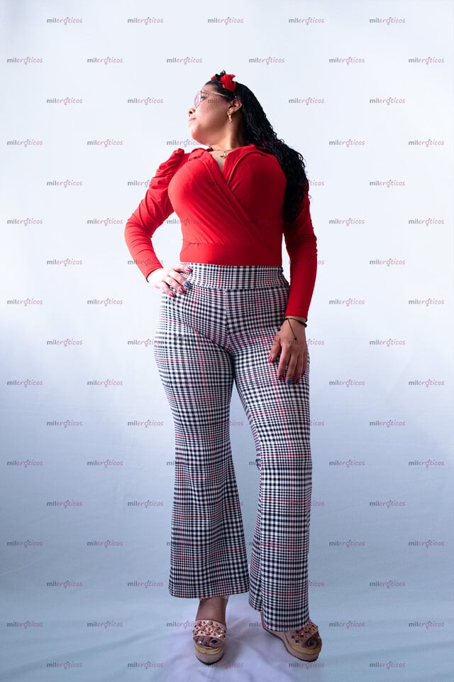 FOTOS DE TOCAME LA PANOCHA GRANDE QUE TENGO!!! SE MARCA BIEN EN MI PANTALON SOY DIANITA