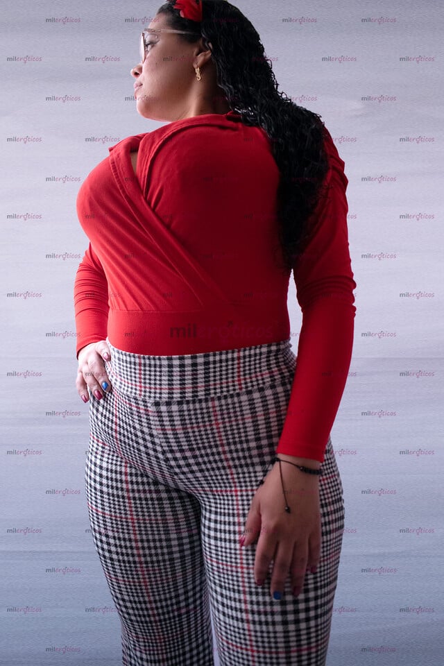 FOTOS DE TOCAME LA PANOCHA GRANDE QUE TENGO!!! SE MARCA BIEN EN MI PANTALON SOY DIANITA