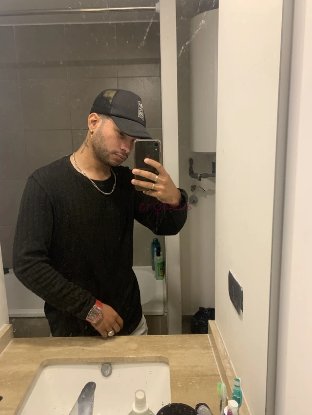 Activo caliente complaciente escribeme y vemos que sucedesolo soy activo y no soy dotadosi te conformas con mis 17 cm vacansoy morenovoy a domicilio y...