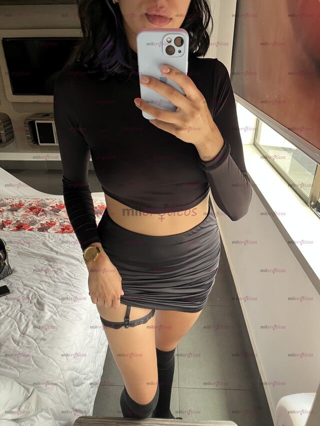 FOTOS DE MARÍA FERNANDA UNA JOVEN ALTA 180CM, VELLUDA, DE CONTEXTURA DELGADA Y REFINADA.