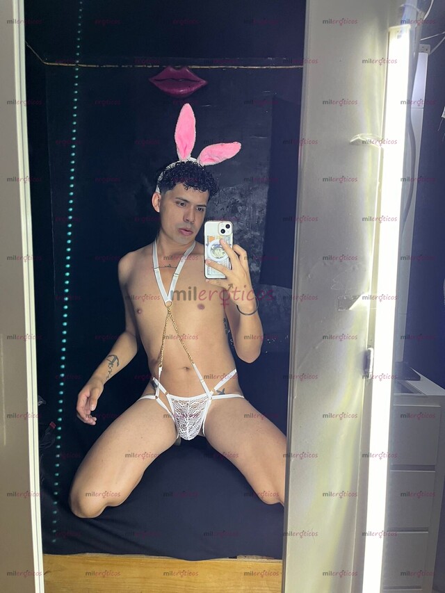 FOTOS DE NUEVO EN AGS PASIVO EN LENCERÍA LISTO PARA COMERME TU VERGA Y SACAR TU LECHE