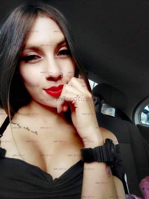 FOTOS DE CHICA MUY TIERNA AGRADABLE DE MENTE MUY ABIERTA CON UNA EXPERIENCIA SATISFACTORI