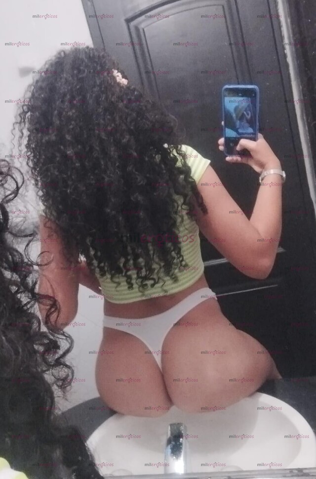 FOTOS DE CRESPA COMPLACIENTE, UNA NINFÓMANA QUE TE HARÁ PASAR UN RATO INCREÍBLE