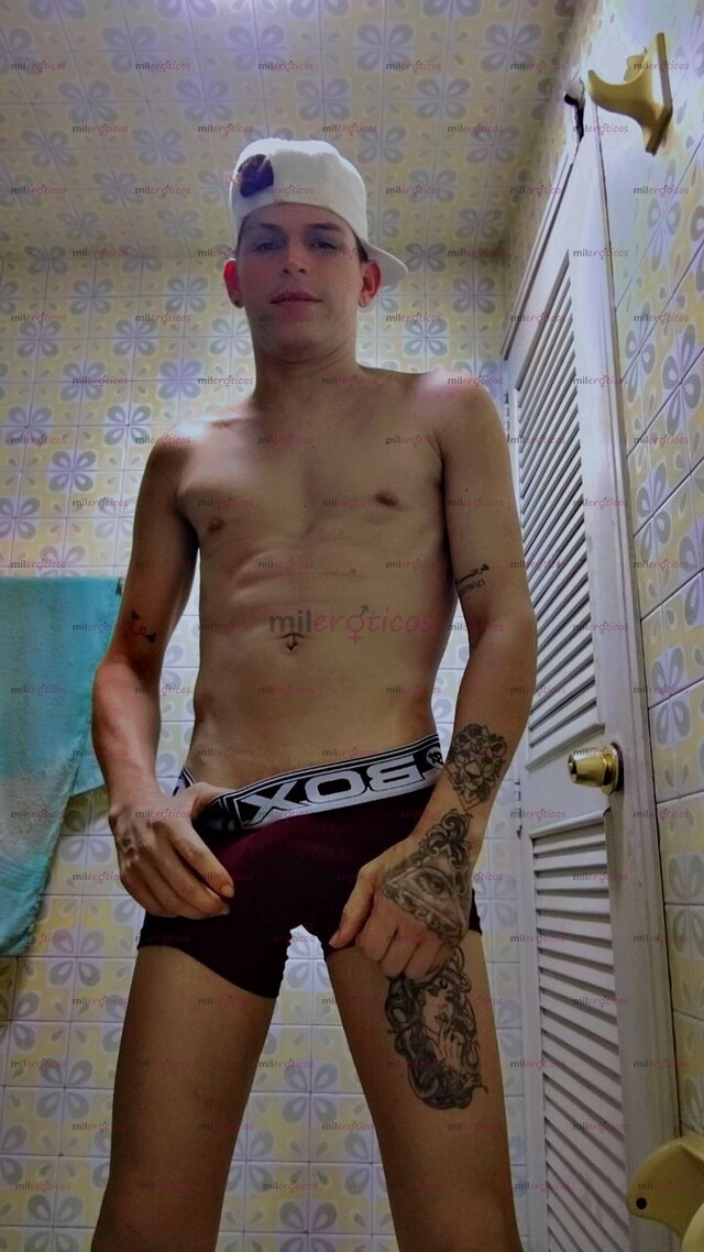 FOTOS DE HOLA CHICOS, UN GUSTO ME LLAMÓ ADRIÁN CHICO CARISMÁTICO, HOT, JUGUETÓN DISPUEST