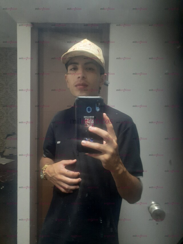 FOTOS DE CHICO CALIENTE Y DE VERGA ENORME DISPONIBLE EN TU CIUDAD