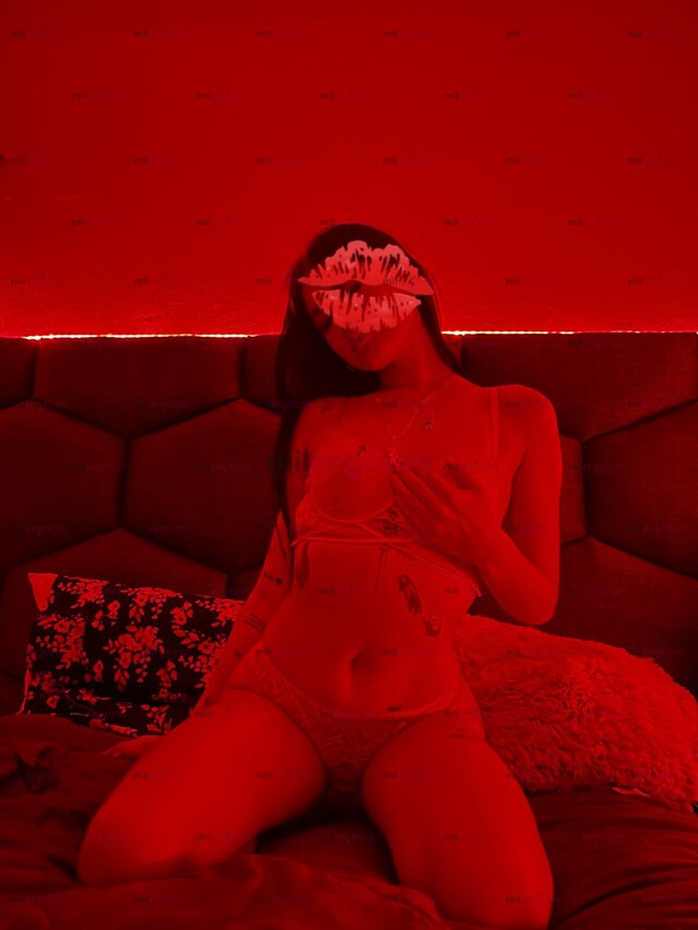 FOTOS DE HOLA, SOY CRISTINA, UNA CHICA HOT Y COMPLACIENTE