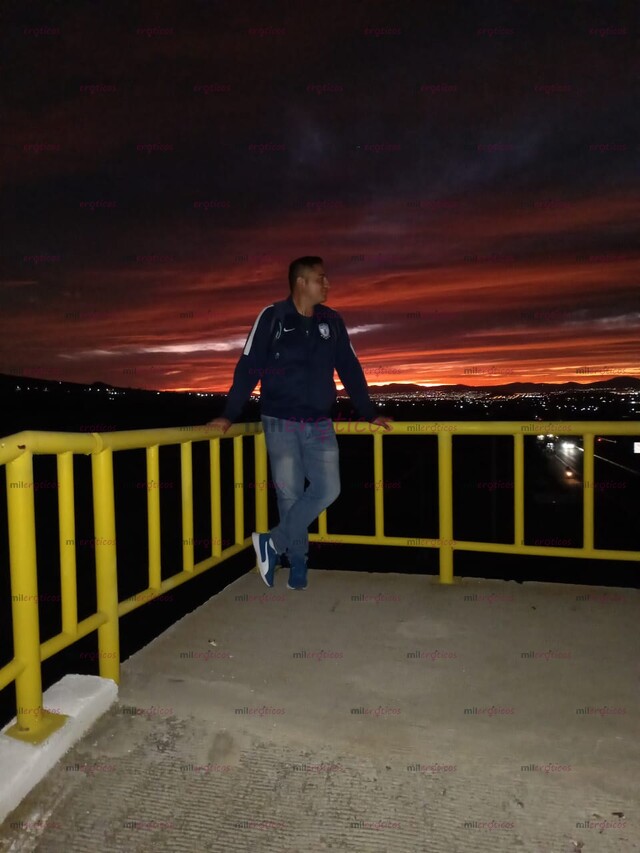 FOTOS DE CHICO PASIVO EN BUSCA DE AYUDA ECONÓMICA