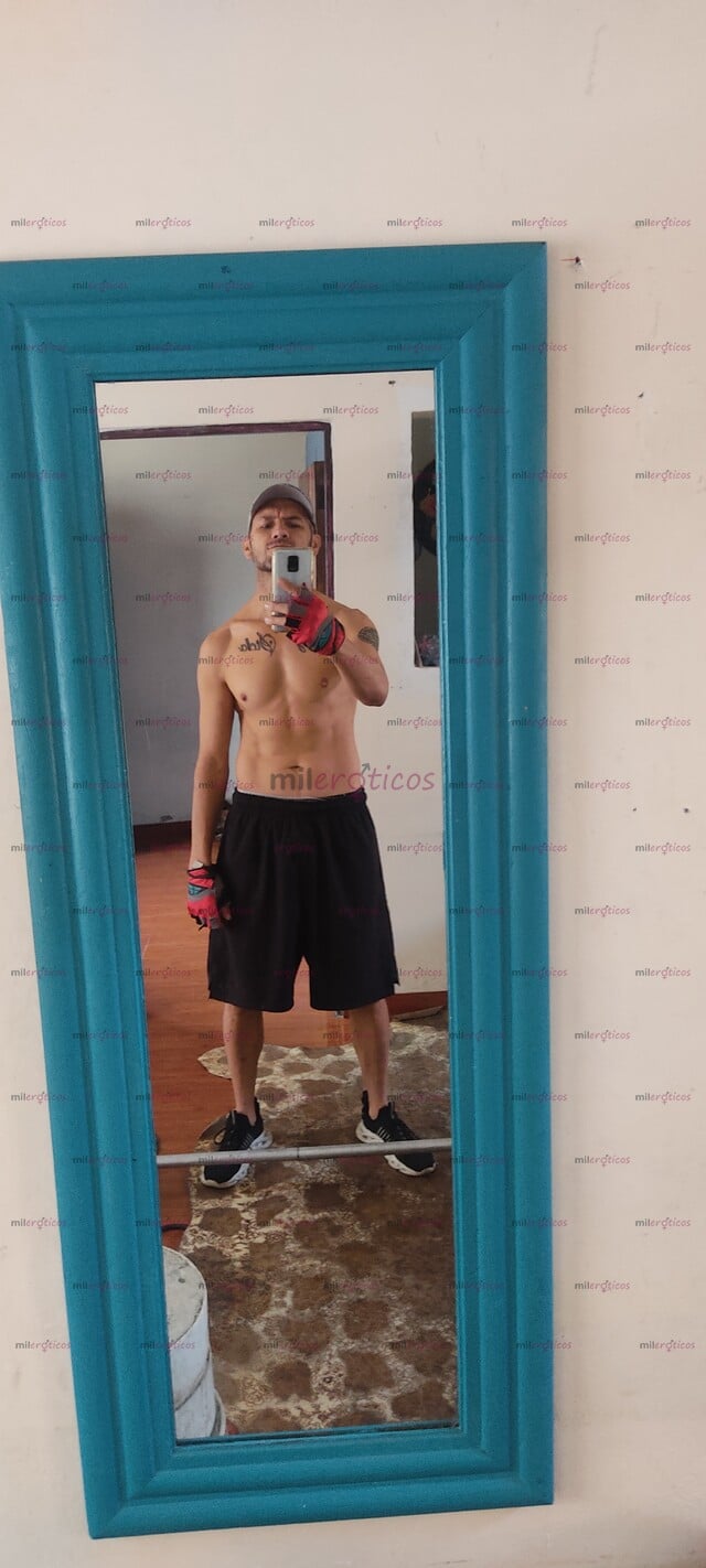 FOTOS DE MASAJISTA ARRECHO VERSATIL FUMON CON APTO PRIVADO