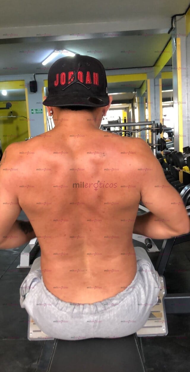 FOTOS DE JOVEN UNIVERSITARIO, CURIOSO CON NOVIA, ADEMAS MUY ARRECHO Y COMPLACIENTE