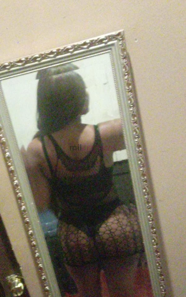 Hola soy danitza morena hermosa de trasero grande hermosas curvas y tetas grandes ven a conocerme te encantara soy complaciente y muy carinosa voy a m...