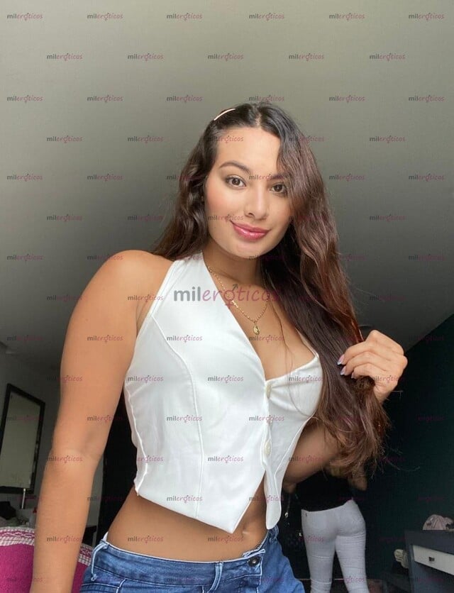 FOTOS DE MODELO 23 AÑOS CARITA BONITA CULONA APRETADITA PIEL PERFECTA