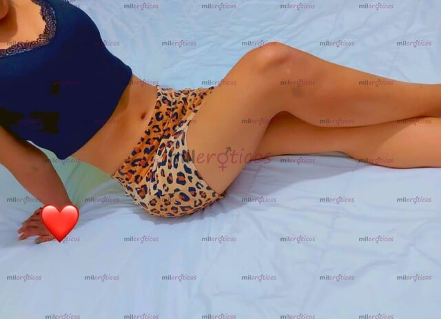 FOTOS DE KENIA CHICA JOVEN DE 19 AÑOS SEXY DELGADITA SIN HIJOS