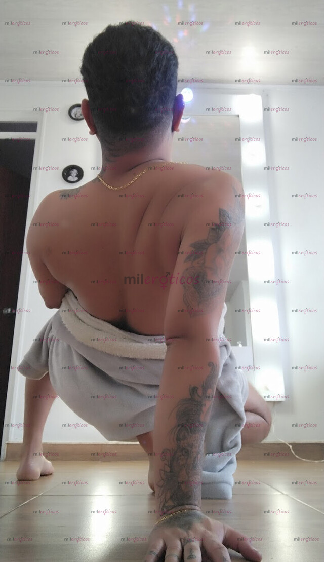 FOTOS DE MORENO DOTADO . FULL COMPLACIENTE . VERGÓN Y NALGON