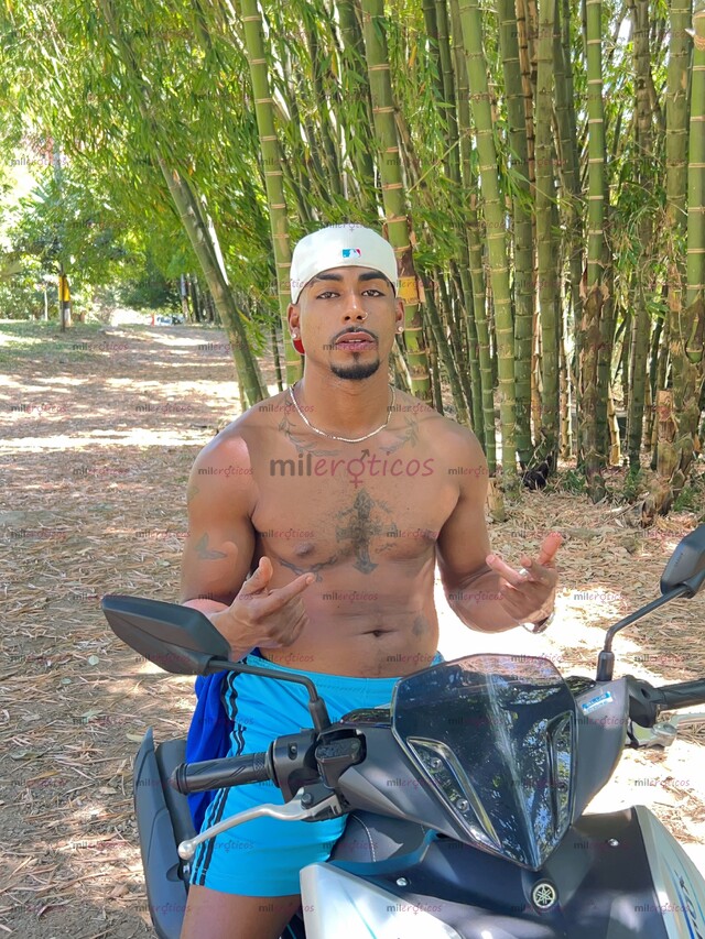 FOTOS DE NEGRO PINTOOSO CULION COMPLACIENTE Y AMABLE EN MEDELLÍN