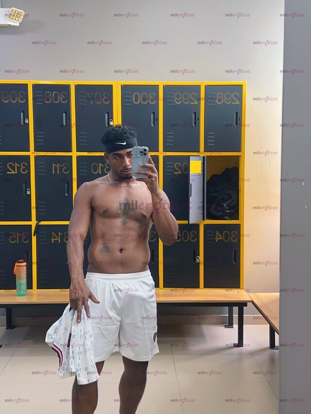 FOTOS DE NEGRO PINTOOSO CULION COMPLACIENTE Y AMABLE EN MEDELLÍN