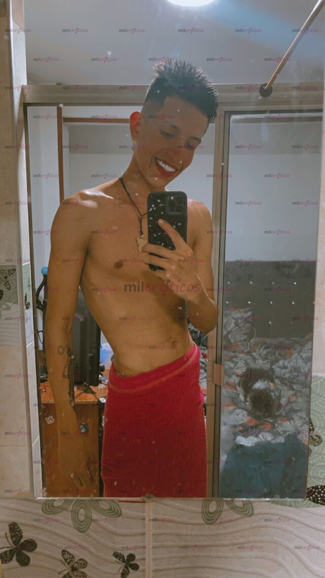 FOTOS DE MASAJISTA VERGON DOTADO 22CM COSTEÑO VARONIL DISCRETO