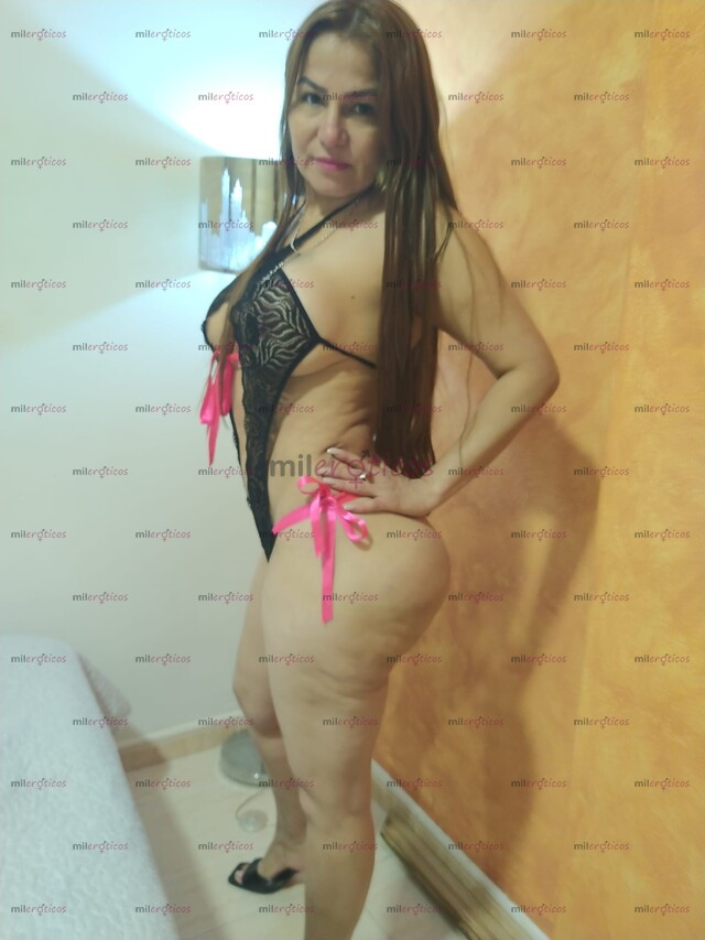 FOTOS DE COLOMBIANA PELOS CASTAÑO COLA GRANDE MUY ATREVIDA