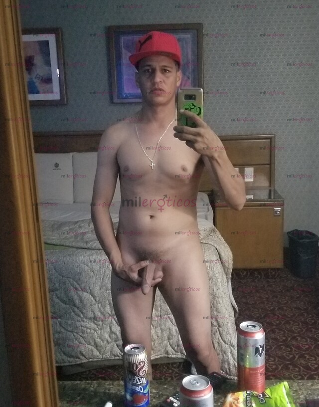 FOTOS DE BUSCANDO COMPLACER UNA BELLA DAMA..CON GRAN VERGA..