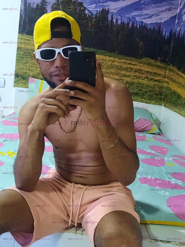 FOTOS DE MORENO COSTEÑO ARRECHO 21 CMT DE VERGA NEGRA Y COMPLACIENTE SOLO PARA TI.