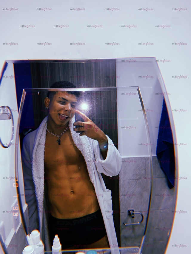 FOTOS DE CHICO CALEÑO DISPUESTO A DISFRUTAR Y A COMPLACER LO QUE QUIERAS
