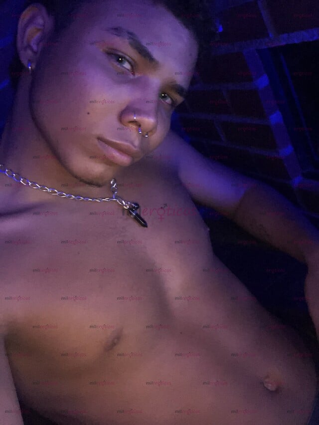 FOTOS DE CHICO CALEÑO DISPUESTO A DISFRUTAR Y A COMPLACER LO QUE QUIERAS