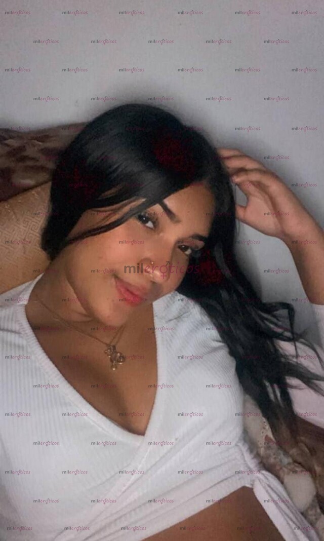 FOTOS DE MORENITA DE 22 AÑITOS. OFREZCO MI CONTENIDO, VIDEOLLADAS, VIDEOS Y FOTOS.